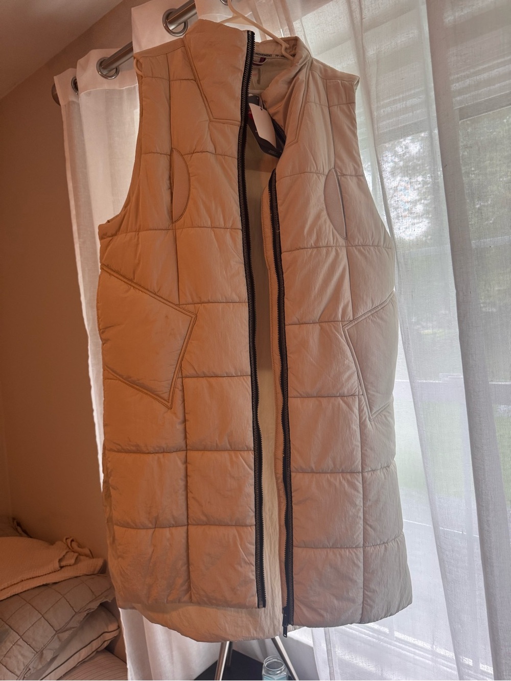 NWT Free people FP movement on the move packable puffer vest - Picture 4 of 7